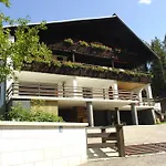 Haus Straubinger-tiefenbacher Бад Гоисерн